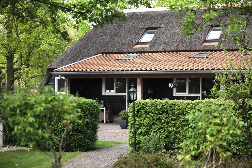 Rheezerstee Bed & Breakfast Exterior photo
