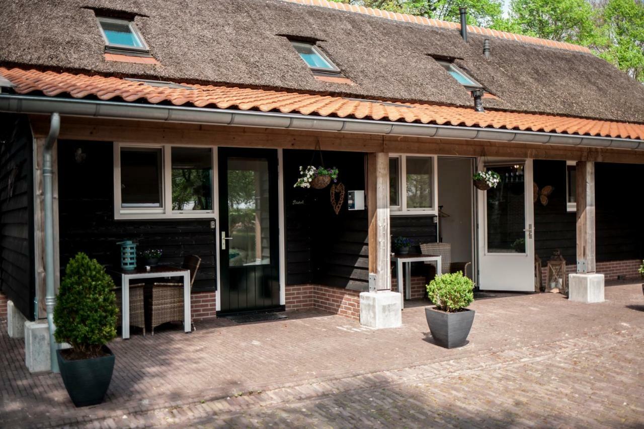 Rheezerstee Bed & Breakfast Exterior photo